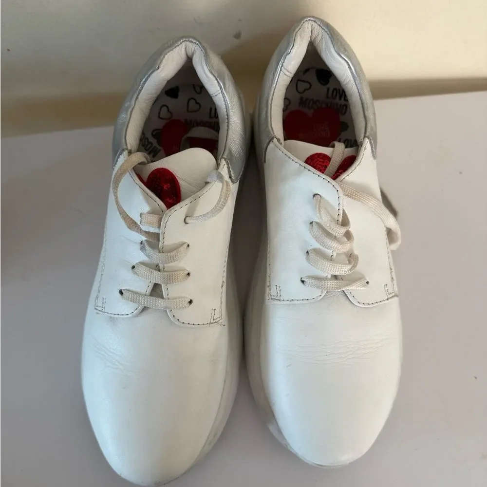 Love Moschino Nappato Bianc Scarpad Running Sneaker size 38 Used. See pictures